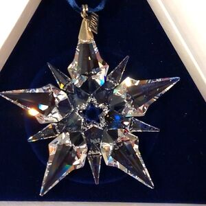 Swarovski Crystal Limited Annual Edition 2001 Snowflake Ornament